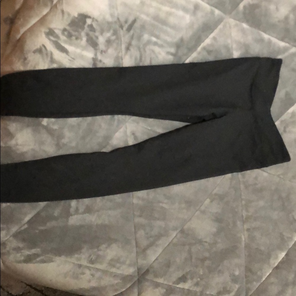 Black leggings
